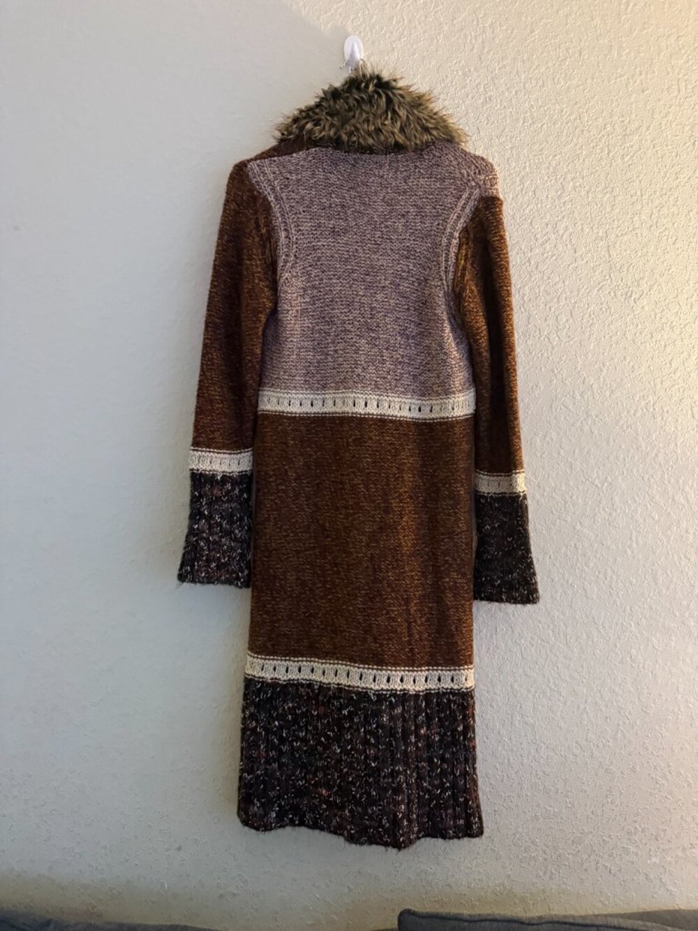 Angel of the North Patchwork Knit Long Cardigan Faux Fur Collar Brown Size Large - Picture 7 of 8